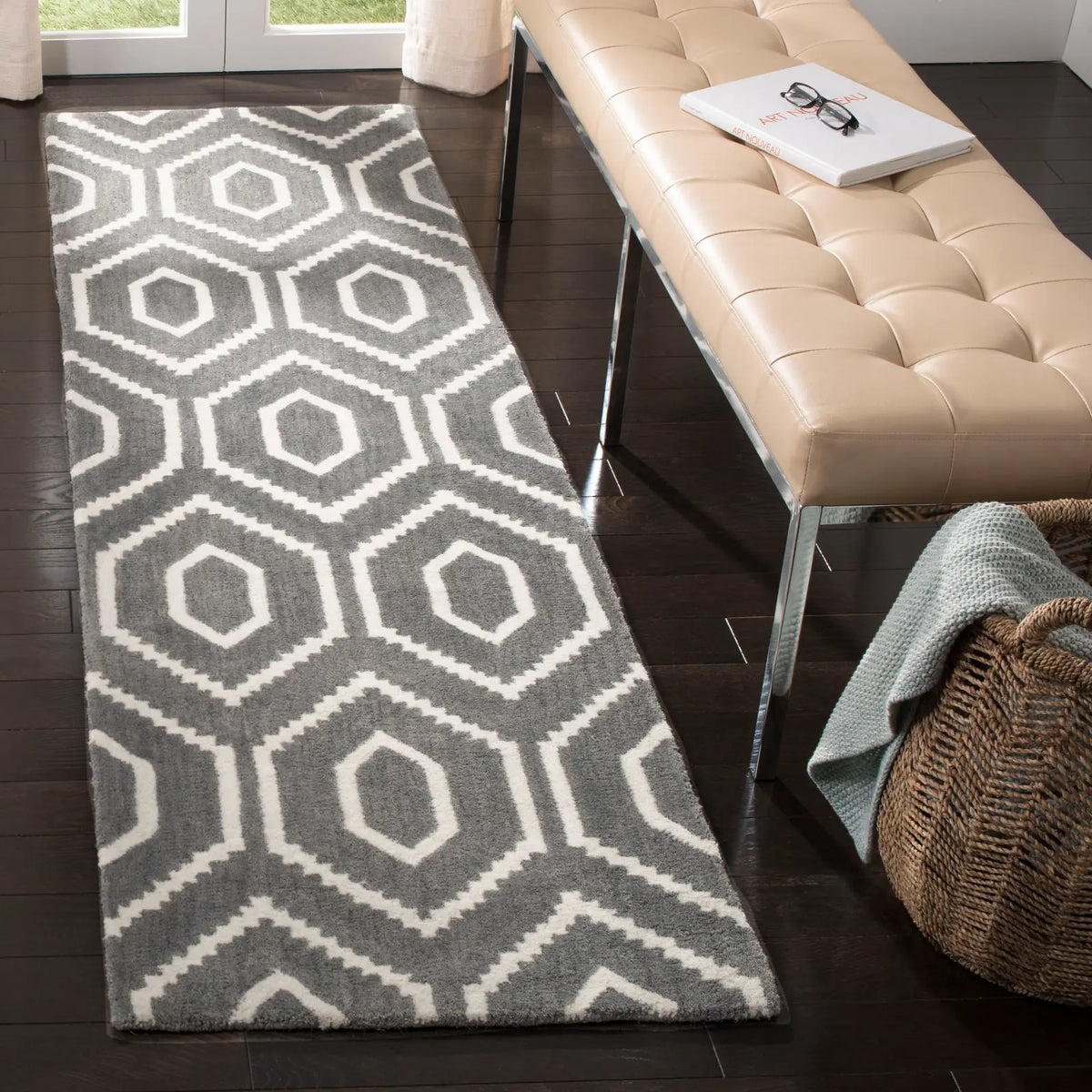 Safavieh Himalaya 2'-3" x 10'-0" Rug in Dark Grey / Ivory