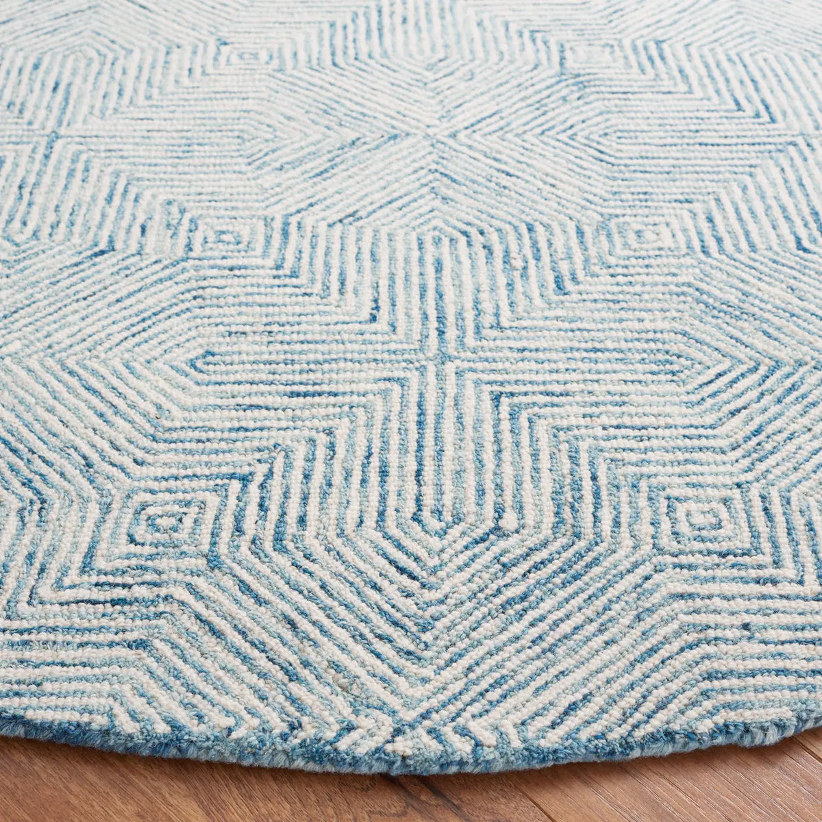 Safavieh Abstract 6'-0" x 6'-0" Rug in Blue / Ivory