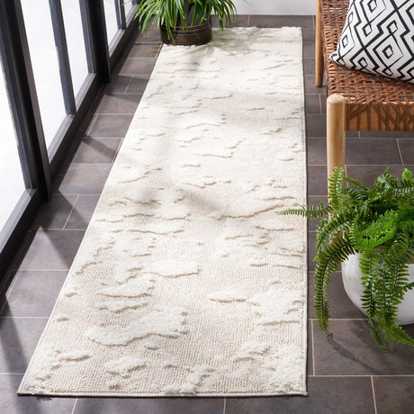 Safavieh Trends 2'-2" x 11'-0" Rug in Beige / Ivory