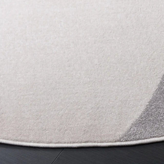 Safavieh Stella 6'-7" x 6'-7" Rug in Ivory / Grey