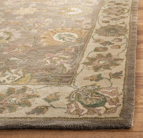 Safavieh Heritage 4'-0" x 6'-0" Rug in Brown / Ivory