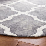 Safavieh Dip Dye 7'-0" x 7'-0" Rug in Grey / Ivory