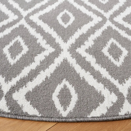 Safavieh Pyramid 6'-7" x 6'-7" Rug in Charcoal / Ivory