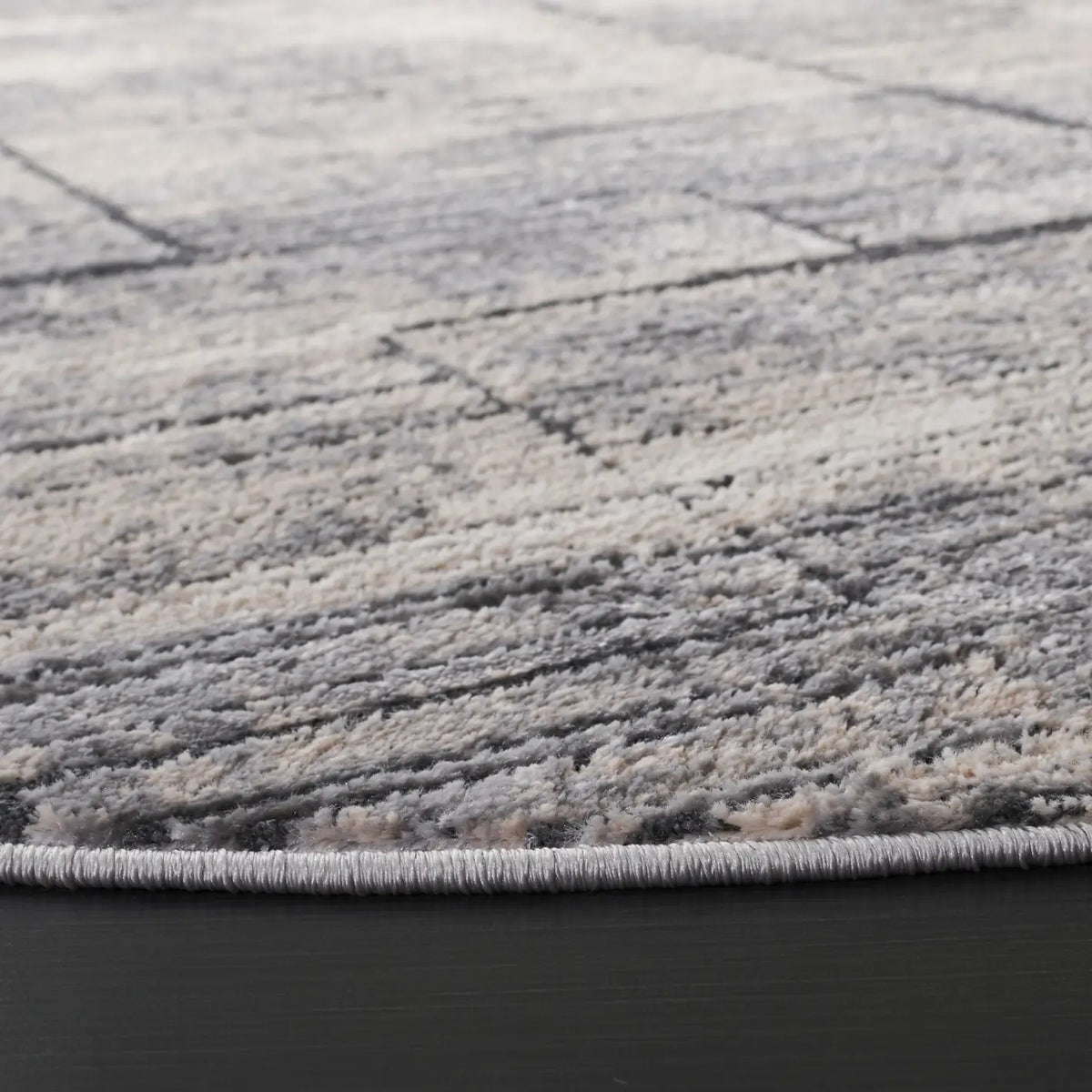 Safavieh Whisper 6'-7" x 6'-7" Rug in Grey / Light Beige