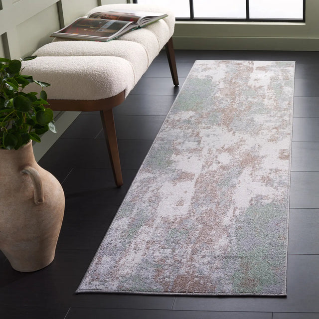Safavieh Bayside 2'-2" x 8'-0" Rug in Green / Ivory