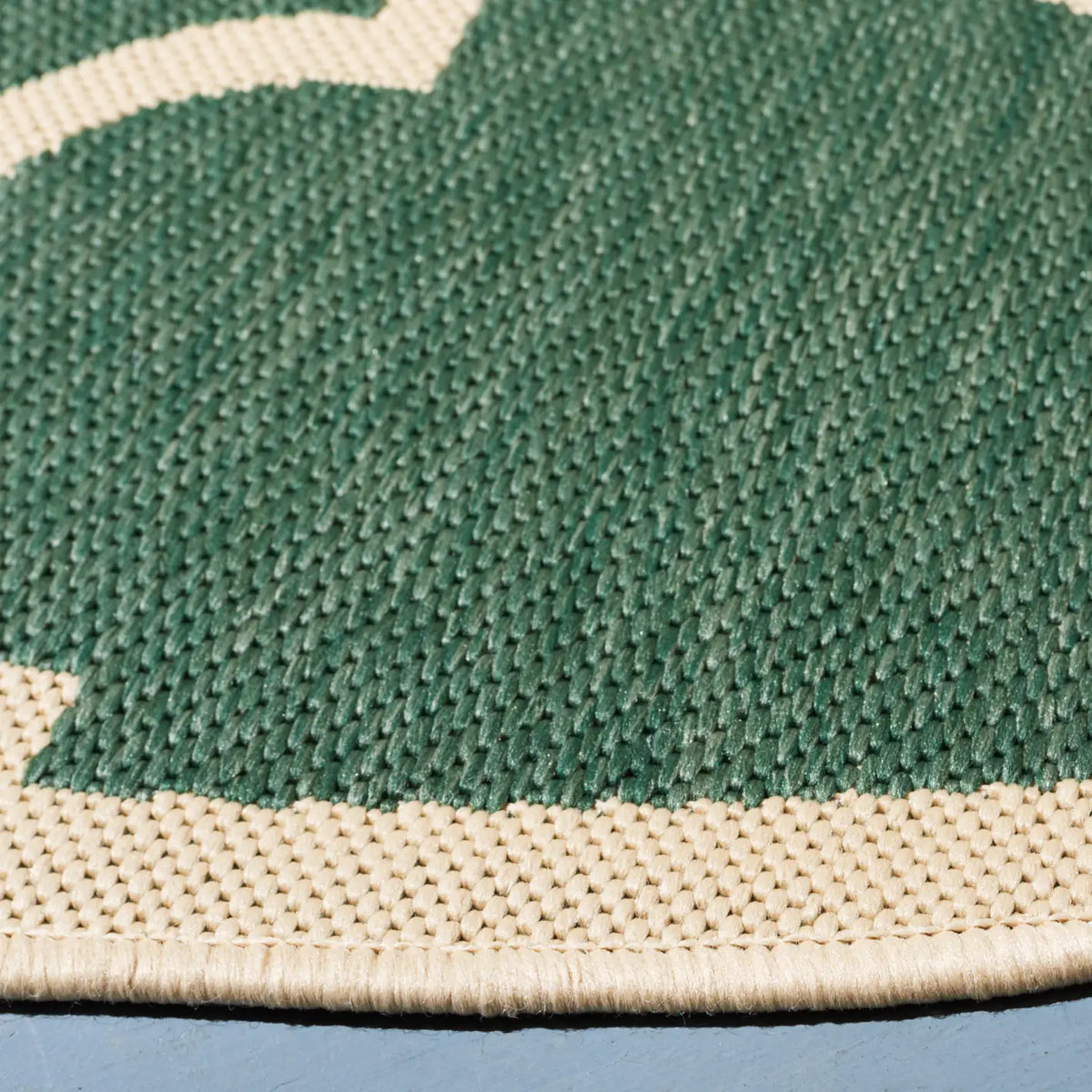 Safavieh Courtyard 6'-7" x 6'-7" Rug in Dark Green / Beige