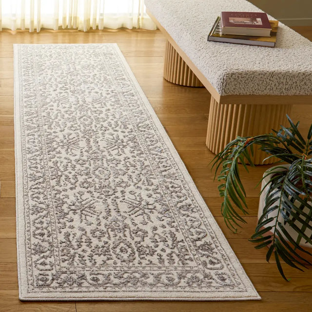 Safavieh Spectrum 2'-2" x 8'-0" Rug in Ivory / Grey