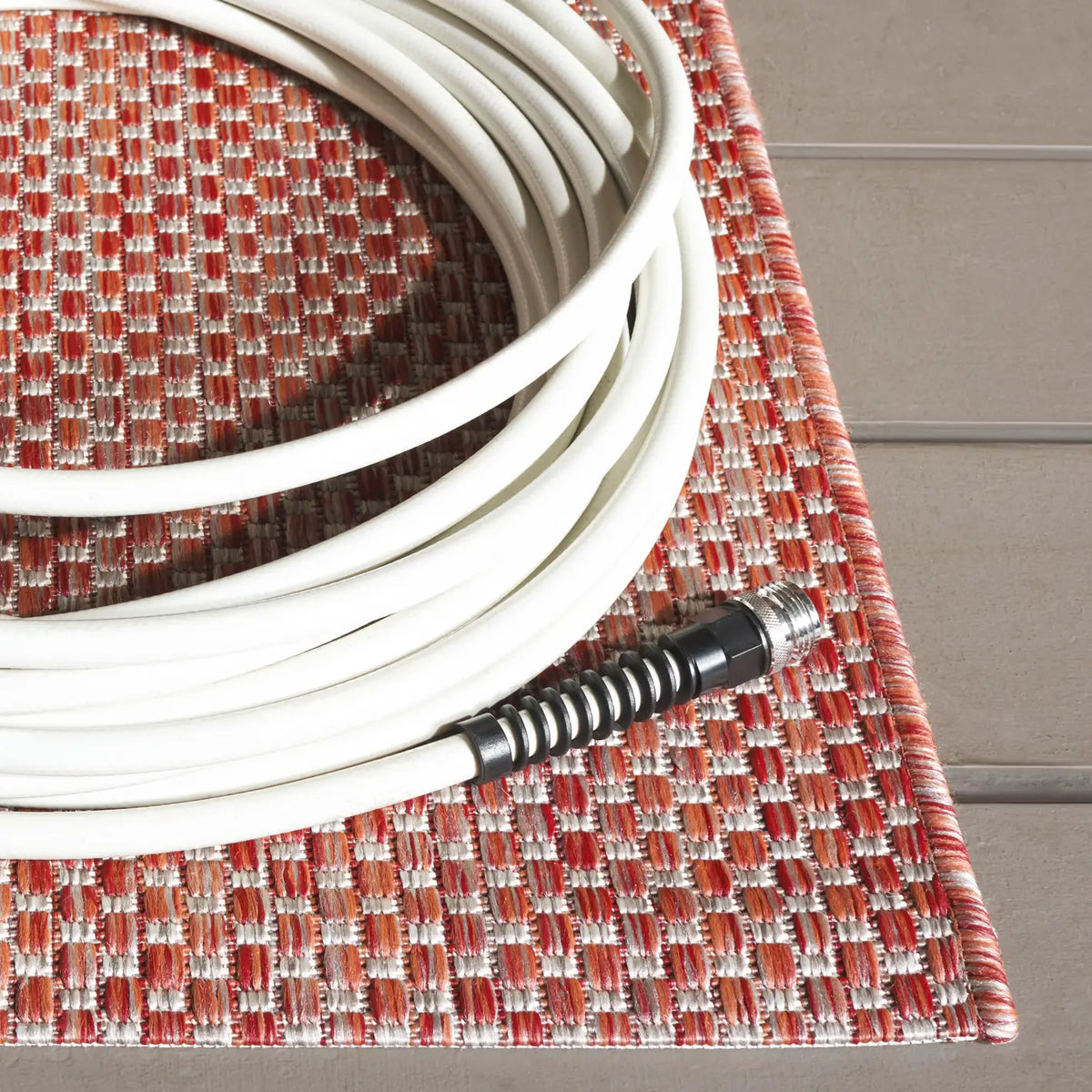 Safavieh Courtyard 5'-3" x 7'-7" Rug in Red / Beige