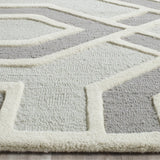 Safavieh Cambridge 8'-0" x 10'-0" Rug in Grey / Ivory