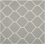 Safavieh Dhurries 6'-0" x 6'-0" Rug in Grey / Ivory