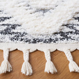Safavieh Moroccan Tassel Shag 6'-7" x 6'-7" Rug in Ivory / Grey