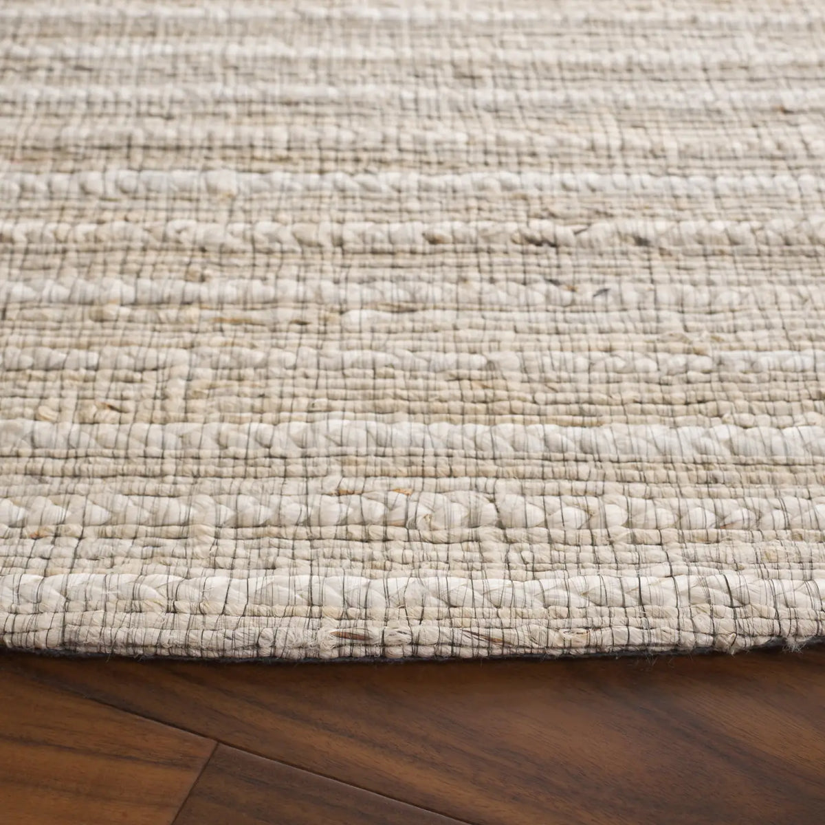 Safavieh Cape Cod 6'-0" x 6'-0" Rug in Bleach / Ivory