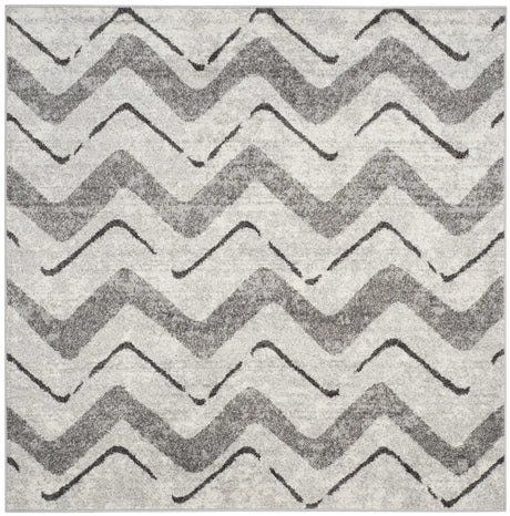 Safavieh Adirondack 6'-0" x 6'-0" Rug in Silver / Charcoal