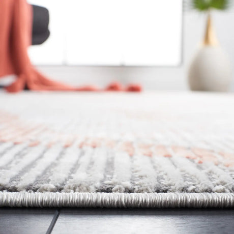 Safavieh Invista 4'-0" x 6'-0" Rug in Grey / Light Grey