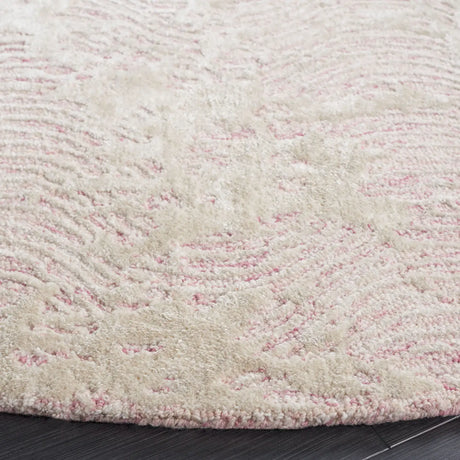 Safavieh Glamour 6'-0" x 6'-0" Rug in Pink / Ivory