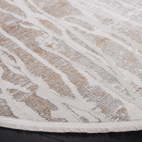 Safavieh Mila 6'-7" x 6'-7" Rug in Beige / Grey