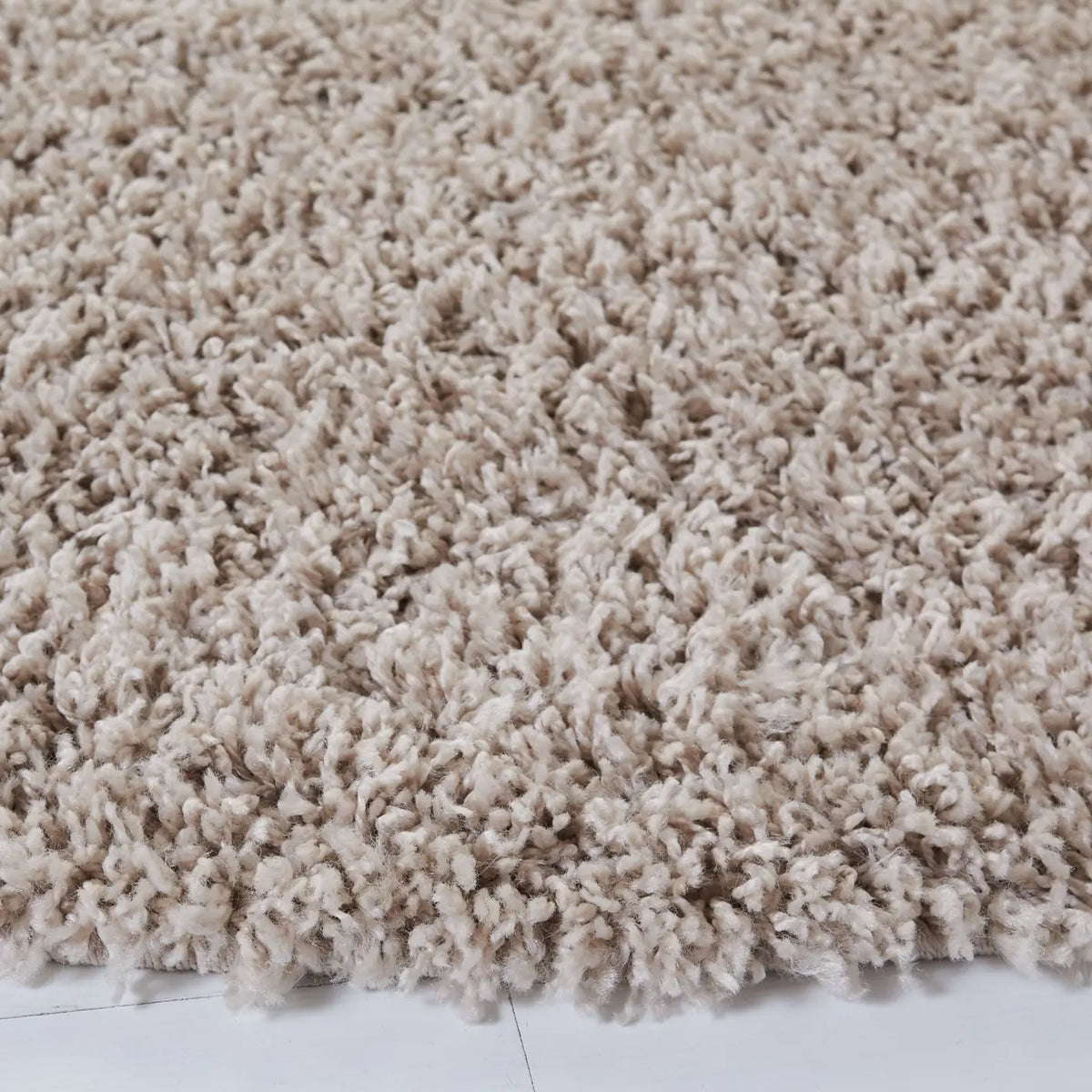 Safavieh Venus Shag 500 5'-3" x 5'-3" Rug in Taupe