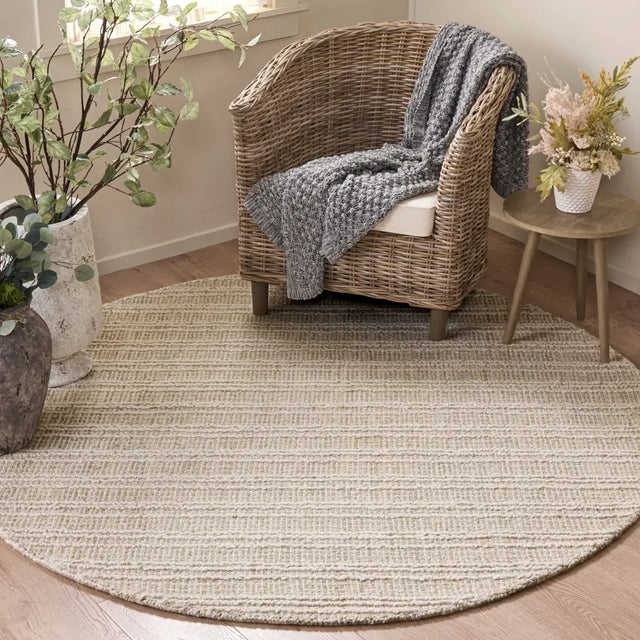 Safavieh Metro 6'-0" x 6'-0" Rug in Beige / Ivory