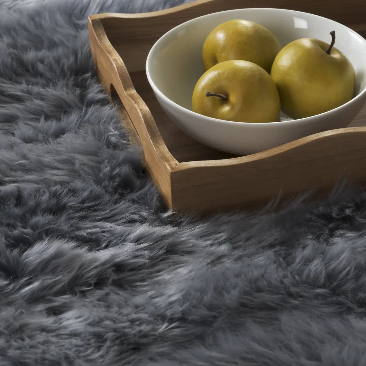 Safavieh Sheep Skin 3'-0" x 5'-0" Rug in Steel Blue