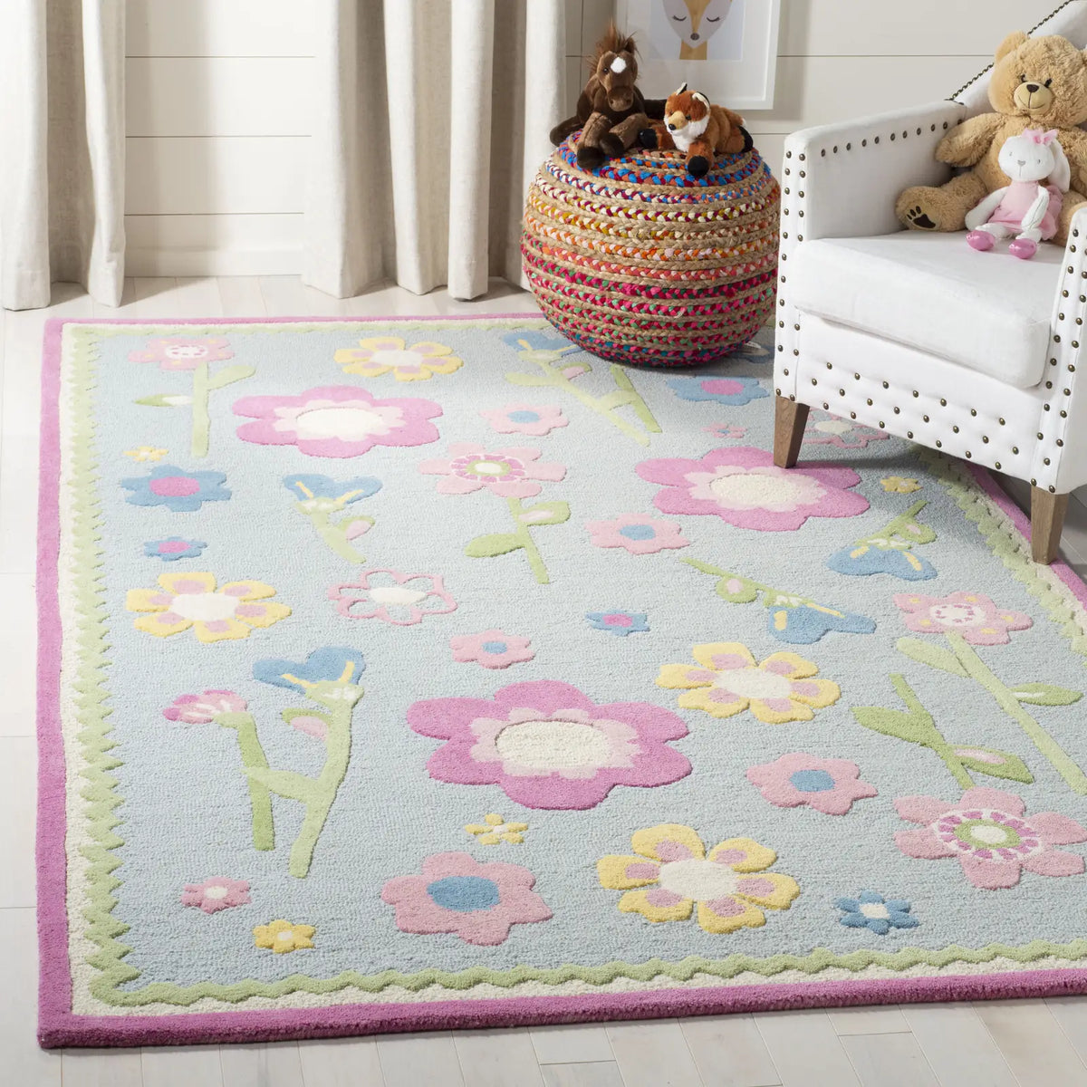 Safavieh Safavieh Kids 4'-0" x 6'-0" Rug in Blue / Multi