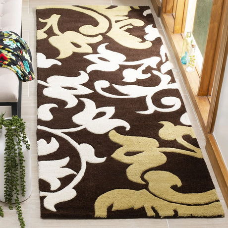 Safavieh Soho 2'-6" x 6'-0" Rug in Brown / Multi