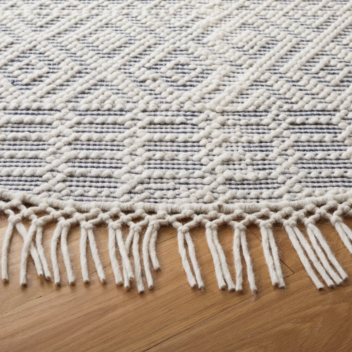 Safavieh Natura 6'-0" x 6'-0" Rug in Ivory / Navy