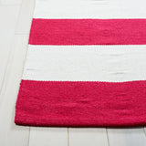 Safavieh Montauk 4'-0" x 6'-0" Rug in Red / Ivory