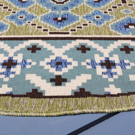 Safavieh Veranda 5'-3" x 5'-3" Rug in Green / Blue