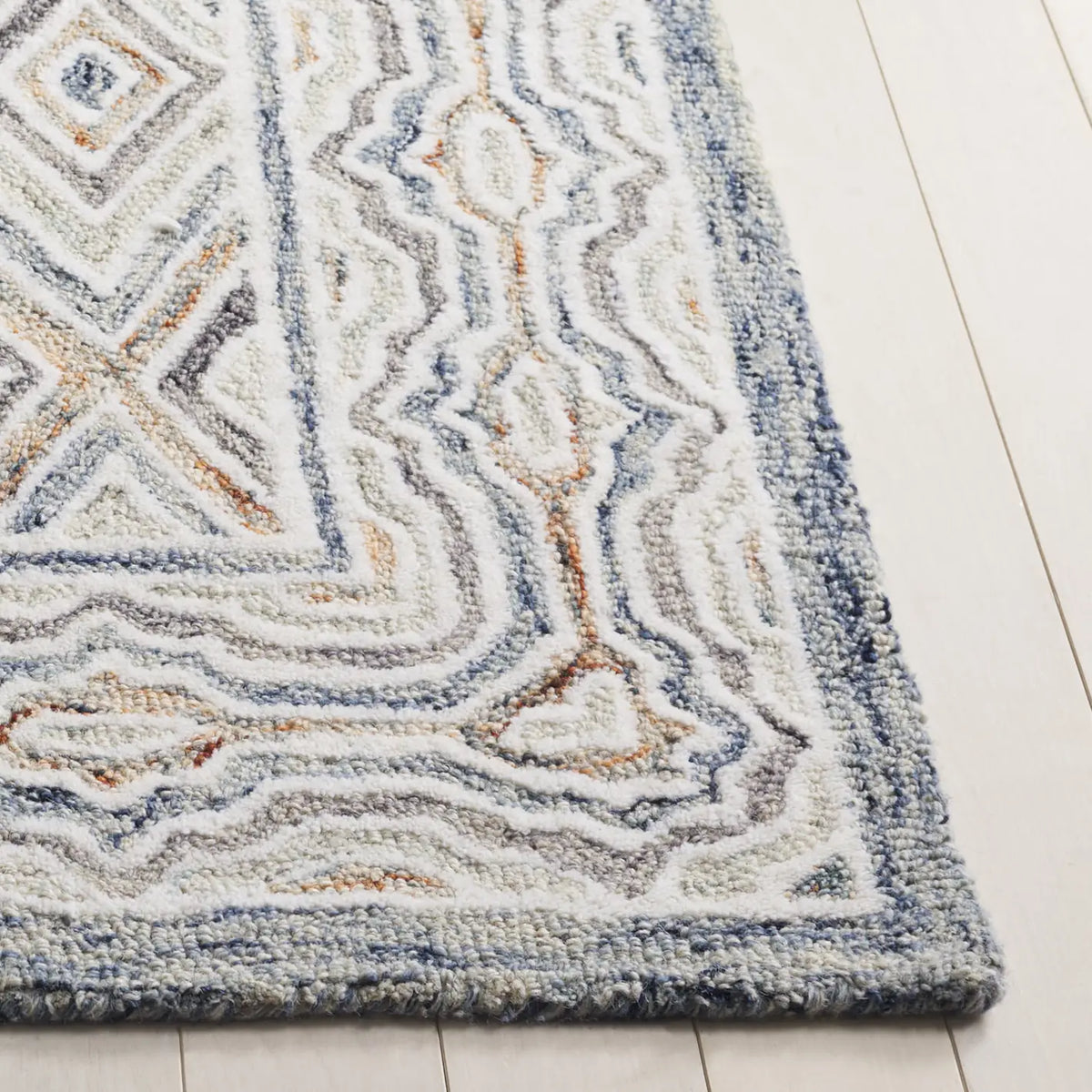 Safavieh Capri 4'-0" x 6'-0" Rug in Blue / Rust