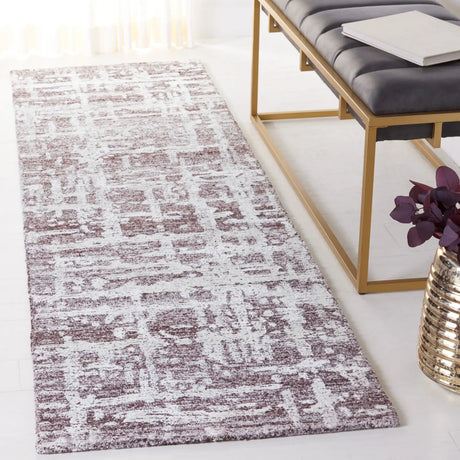 Safavieh Soho 2'-3" x 8'-0" Rug in Brown / Ivory