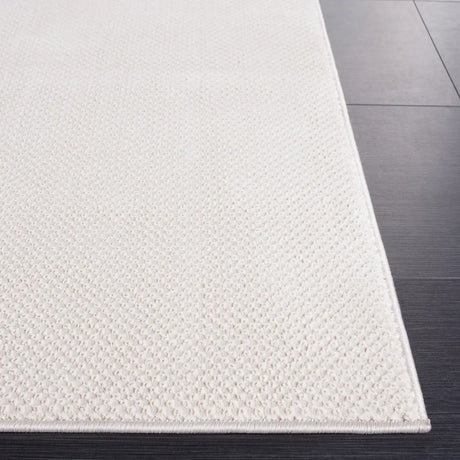 Safavieh Continental 4'-0" x 6'-0" Rug in Beige