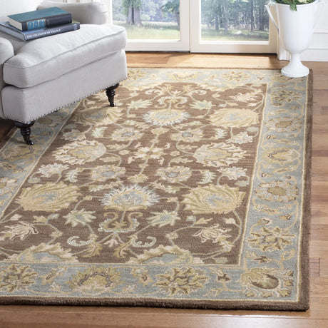 Safavieh Heritage 4'-0" x 6'-0" Rug in Brown / Blue