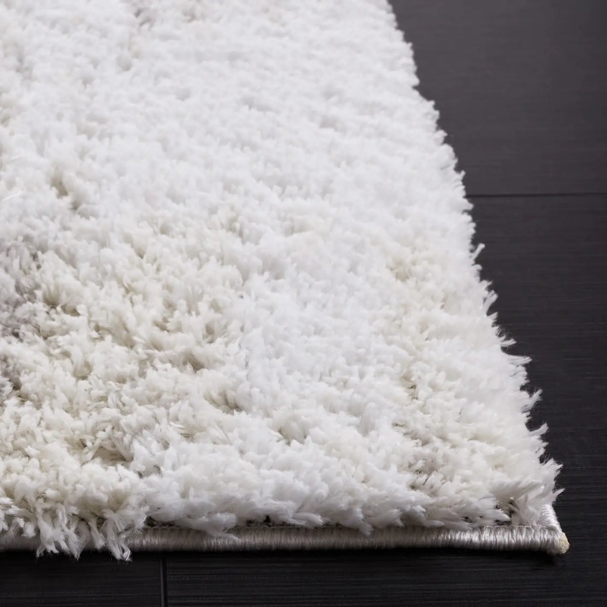 Safavieh Berber Shag 4'-5" x 6'-5" Rug in Grey / Dark Grey