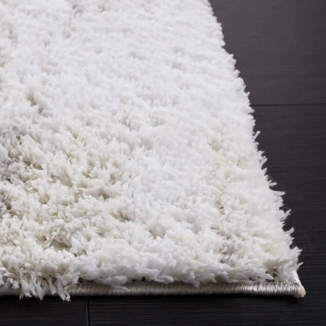 Safavieh Berber Shag 4'-5" x 6'-5" Rug in Grey / Dark Grey