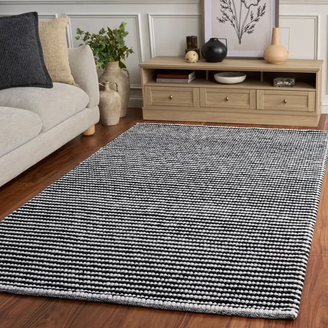 Safavieh Natura 5'-0" x 8'-0" Rug in Ivory / Black