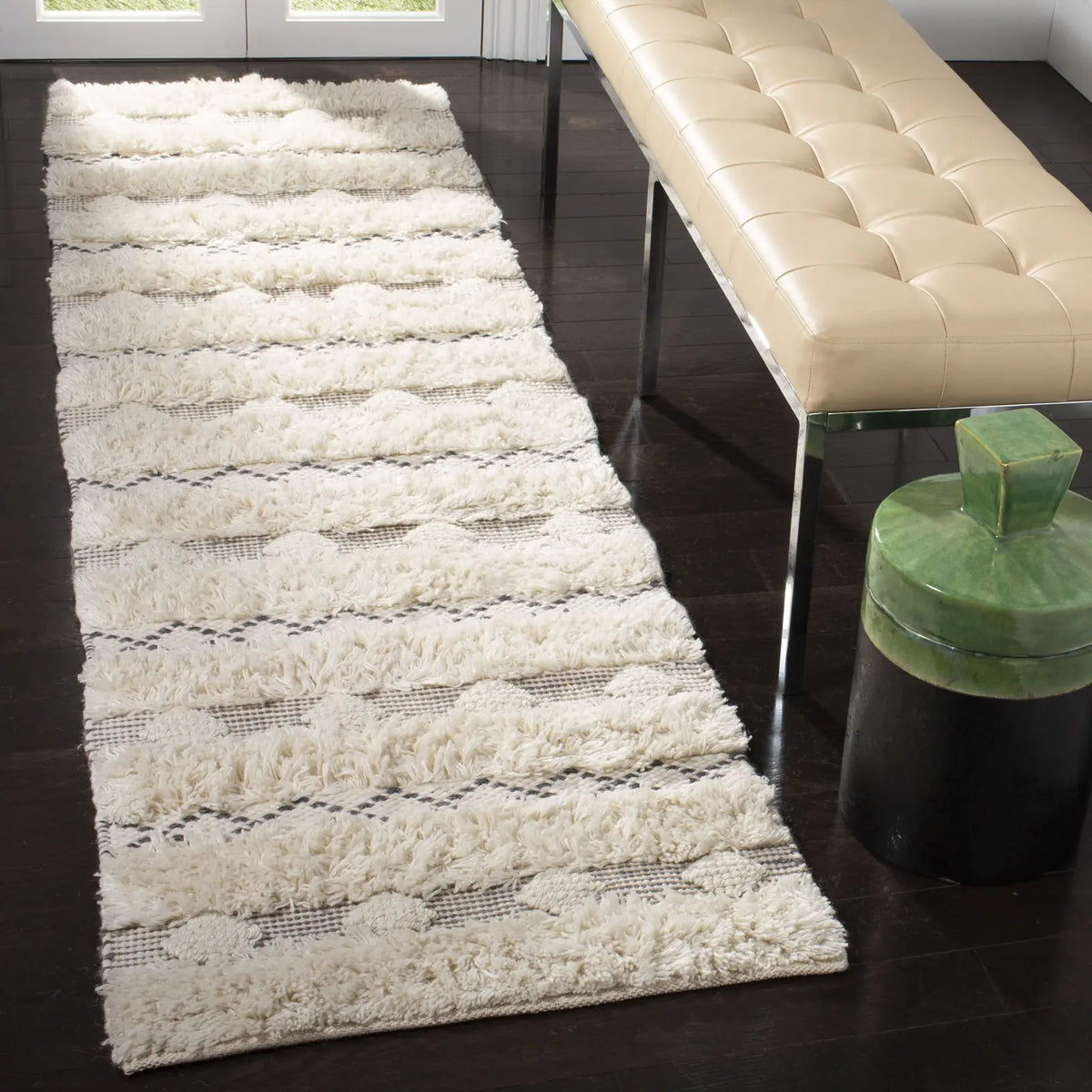 Safavieh Natura 2'-3" x 8'-0" Rug in Ivory / Grey
