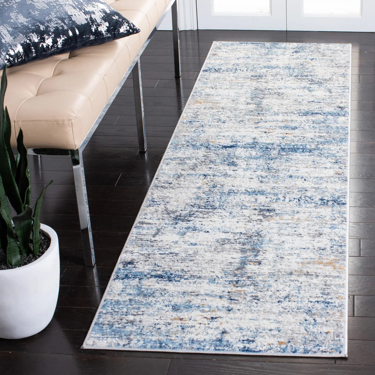 Safavieh Amelia 2'-3" x 8'-0" Rug in Ivory / Blue