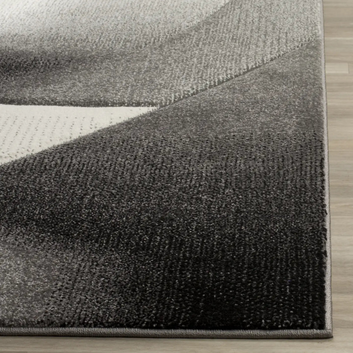 Safavieh Hollywood 4'-0" x 6'-0" Rug in Grey / Dark Grey