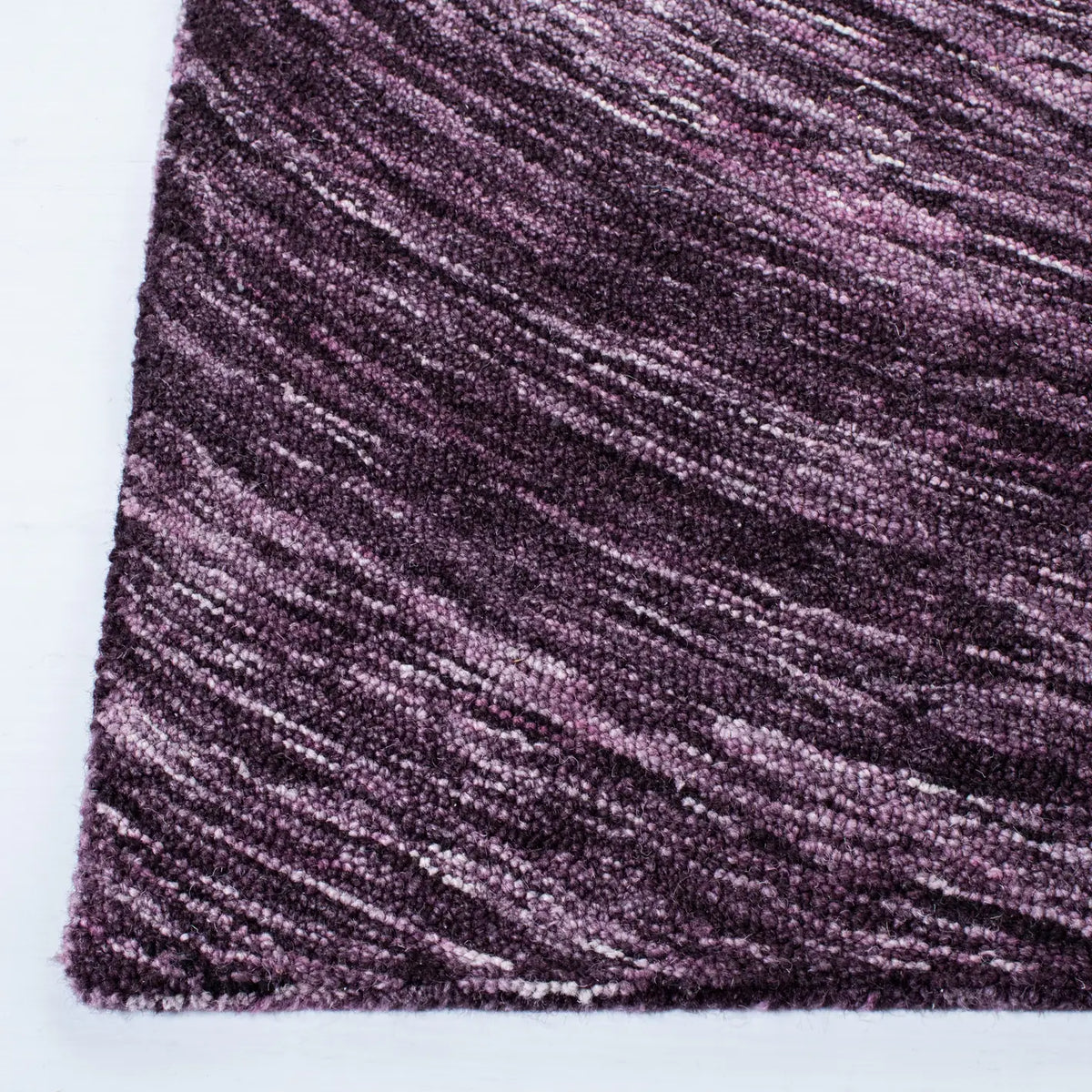 Safavieh Ikat 4'-0" x 6'-0" Rug in Purple