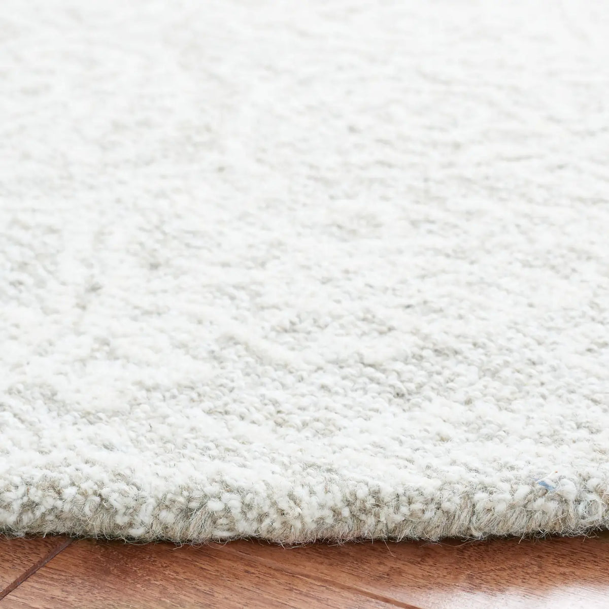 Safavieh Metro 6'-0" x 6'-0" Rug in Natural / Ivory