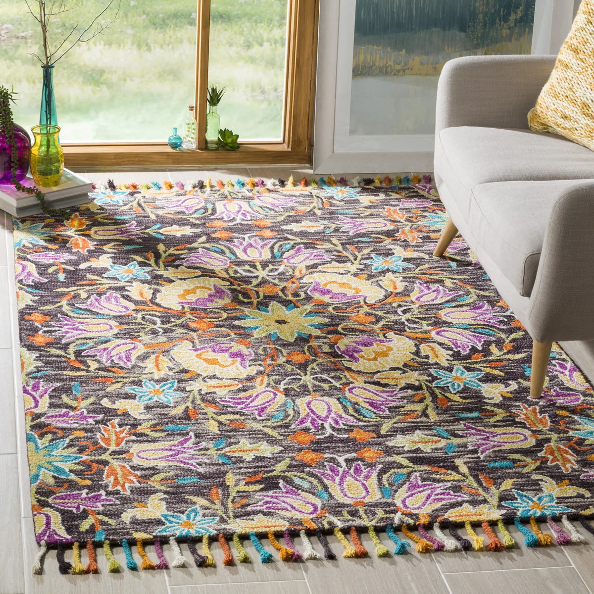 Safavieh Aspen 4'-0" x 6'-0" Rug in Black / Purple
