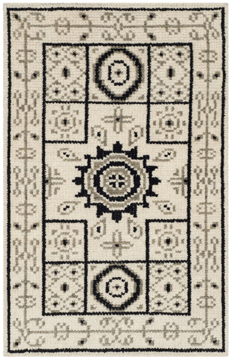 Safavieh Kenya 2'-0" x 3'-0" Rug in Ivory / Grey