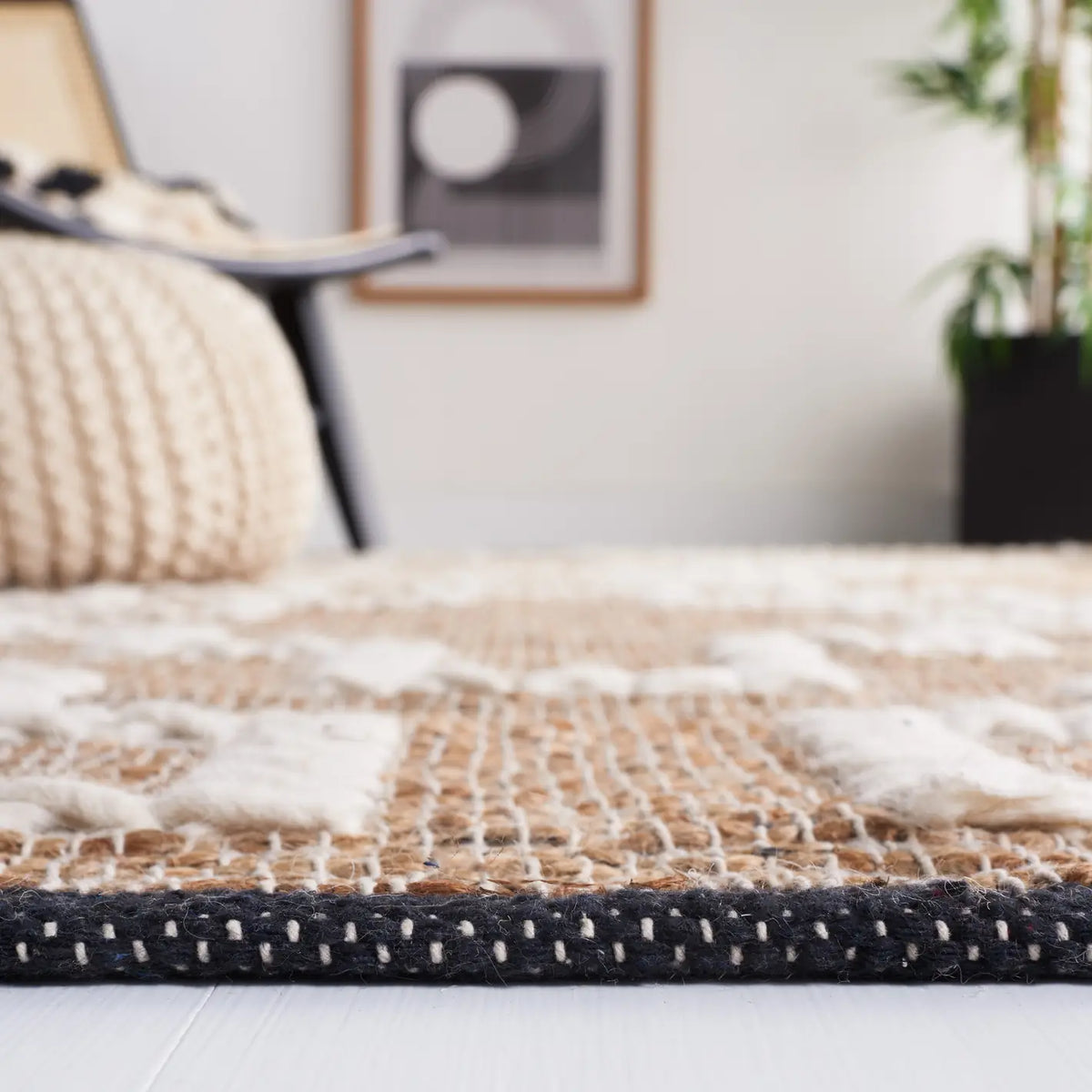 Safavieh Natural Fiber 4'-0" x 6'-0" Rug in Natural / Ivory