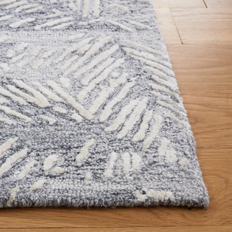 Safavieh Glamour 4'-0" x 6'-0" Rug in Grey / Ivory