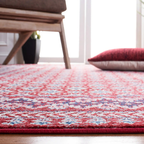 Safavieh Brentwood 4'-0" x 6'-0" Rug in Red / Ivory
