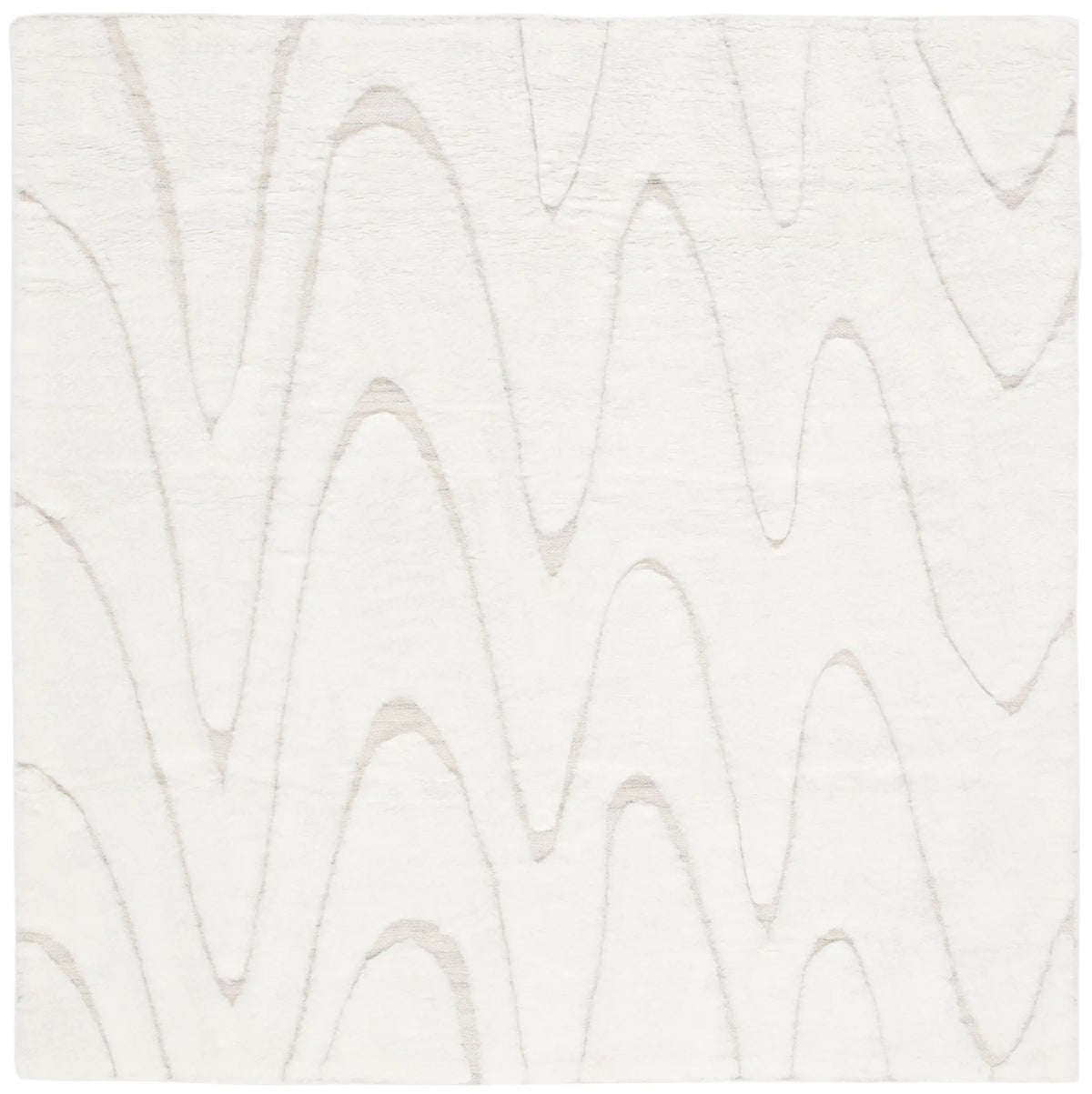 Safavieh Manhattan 6'-0" x 6'-0" Rug in Ivory / Beige