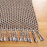 Safavieh Montauk 4'-0" x 6'-0" Rug in Beige / Black