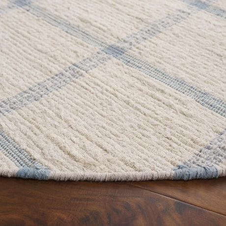 Safavieh Montauk 6'-0" x 6'-0" Rug in Ivory / Blue