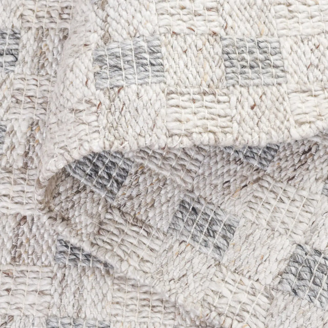 Safavieh Renewal 4'-0" x 6'-0" Rug in Grey