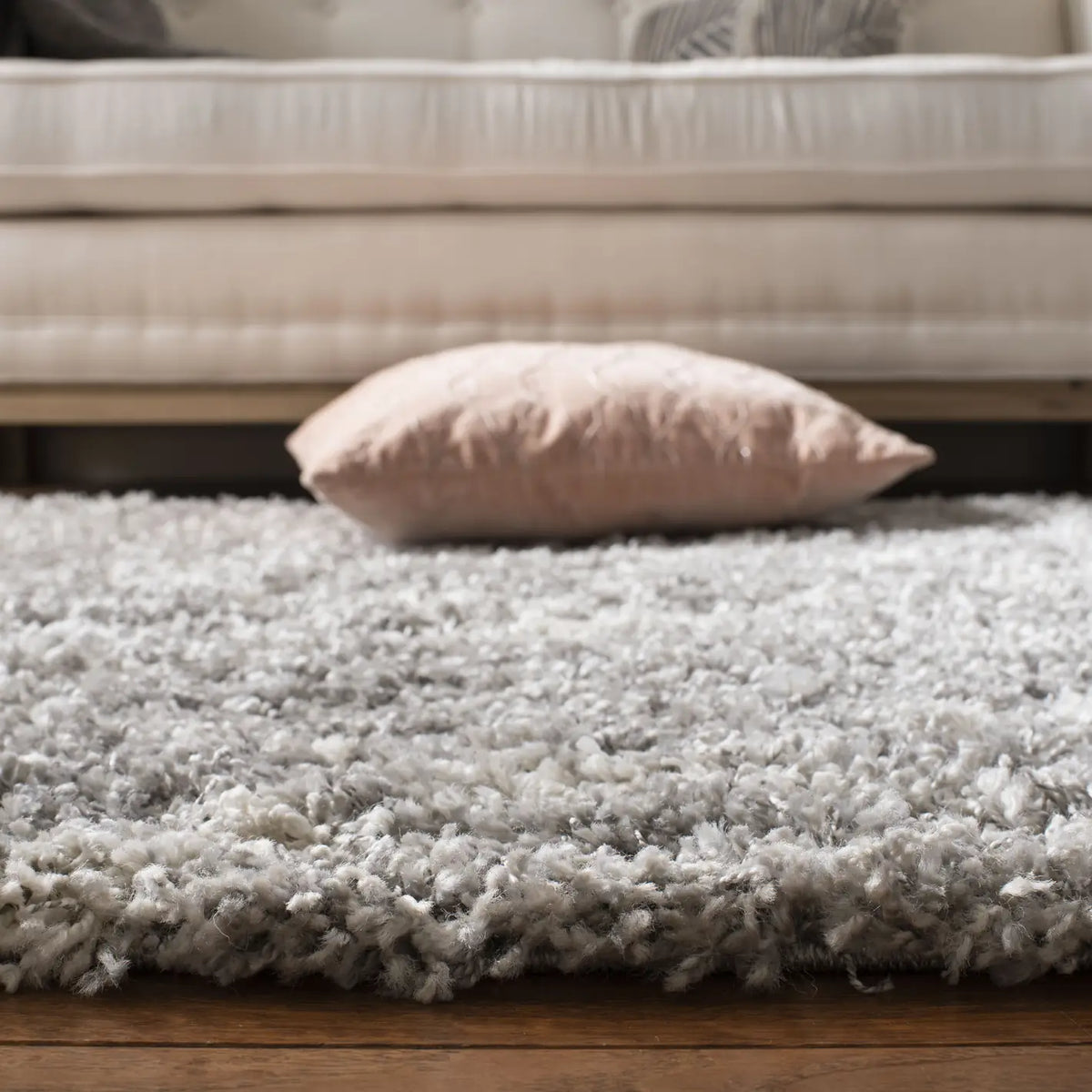 Safavieh Pro Lux Shag 400 4'-0" x 6'-0" Rug in Grey / Cream